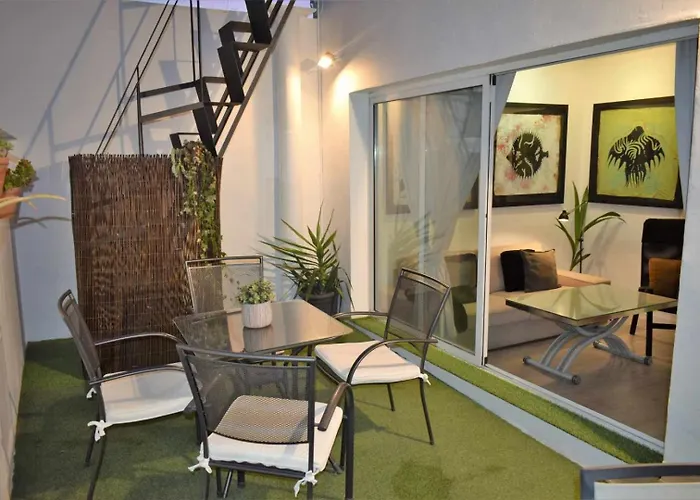 Apartamento ático De Arte Bañado En Sol Sevilla